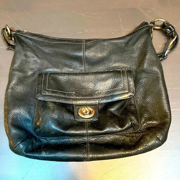Coach in black pebbled leather - Vintage - Picture 5 of 13